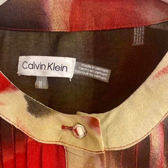 Calvin Klein women’s multi colored blouse button down. - Picture 3 of 3
